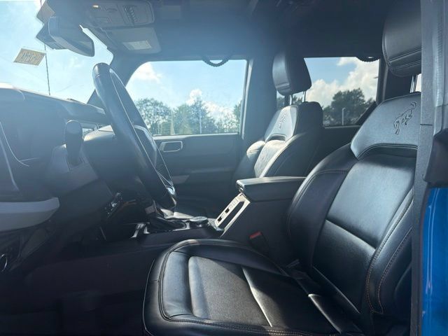 Used 2023 Ford Bronco Badlands w/ Sasquatch Package AWD/4WD image 22