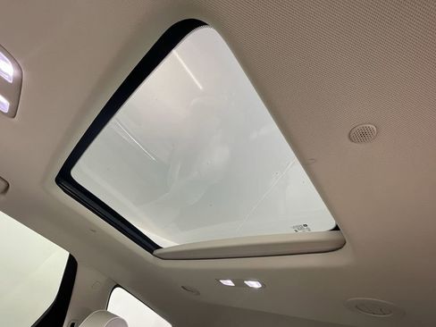 Used 2023 Buick Enclave Avenir w/ Trailering Package, 5000 lbs. FWD image 39