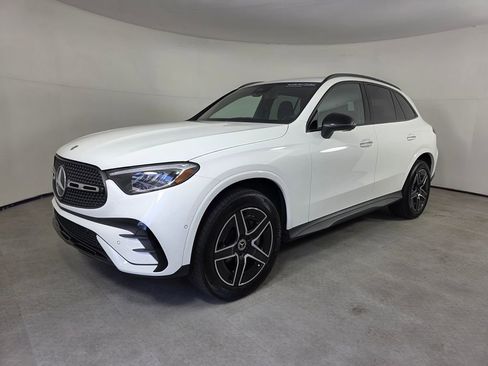 Certified 2025 Mercedes-Benz GLC 300 GLC 300 image 8