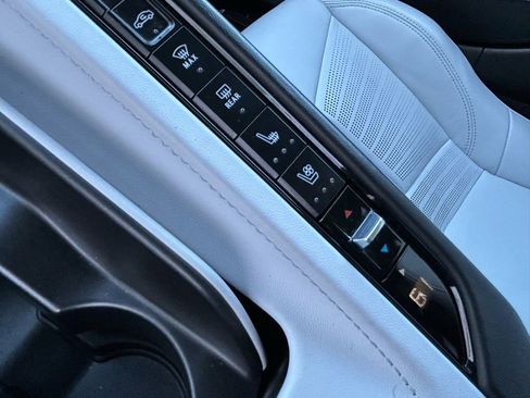 Used 2025 Chevrolet Corvette Stingray Premium Cpe w/ 3LT image 31