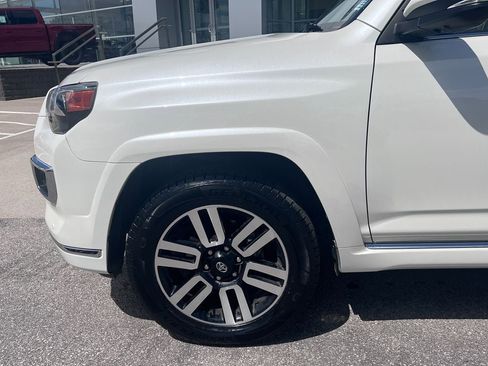 Used 2022 Toyota 4Runner Limited AWD/4WD image 30