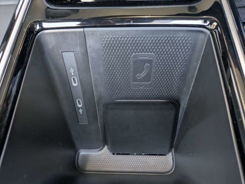 Used 2024 Volkswagen ID.4 S RWD image 32