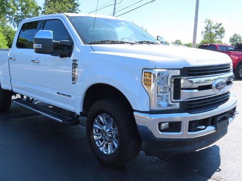 Used 2018 Ford F250 XLT w/ XLT Premium Package AWD/4WD image 24