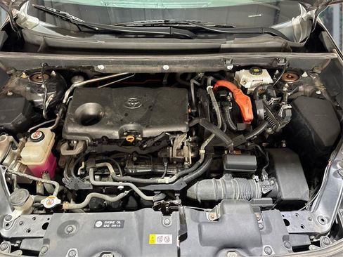 Used 2020 Toyota RAV4 LE AWD/4WD image 21