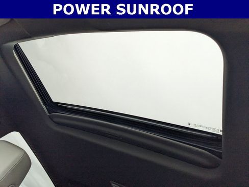 Used 2023 GMC Sierra 1500 SLT w/ SLT Premium Package image 2