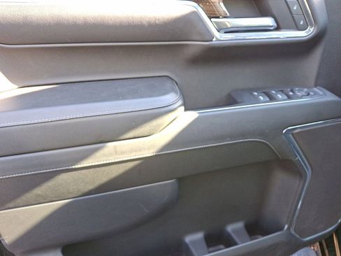 Used 2024 Chevrolet Silverado 1500 LT image 10