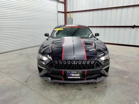 Used 2018 Ford Mustang Coupe image 2