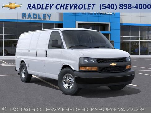 New 2025 Chevrolet Express 3500 w/ Driver Convenience Package image 7