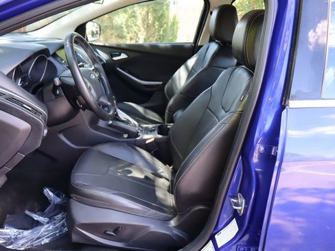 Used 2014 Ford Focus Titanium FWD image 19