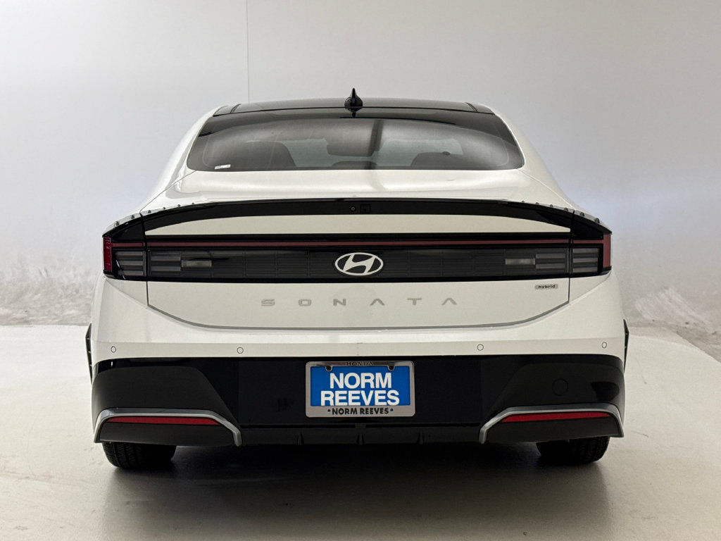 Used 2025 Hyundai Sonata Limited FWD image 8