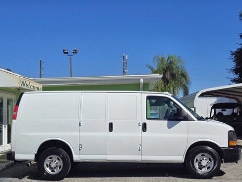 Used 2016 Chevrolet Express 2500 image 4