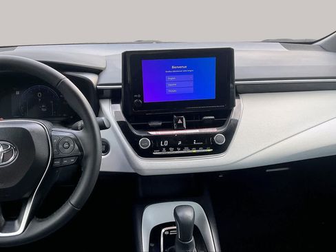 Used 2026 Toyota Corolla SE FWD image 7