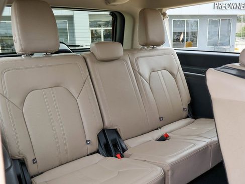 Used 2024 Ford Expedition Max Limited image 11