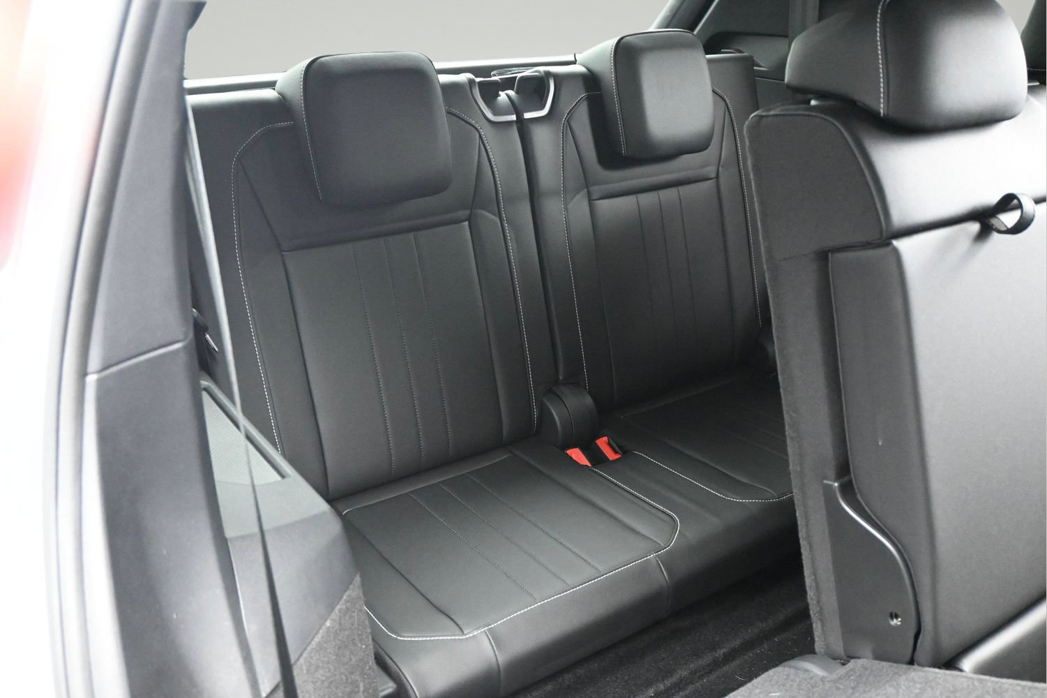 Used 2024 Volkswagen Tiguan SE R-Line FWD image 14