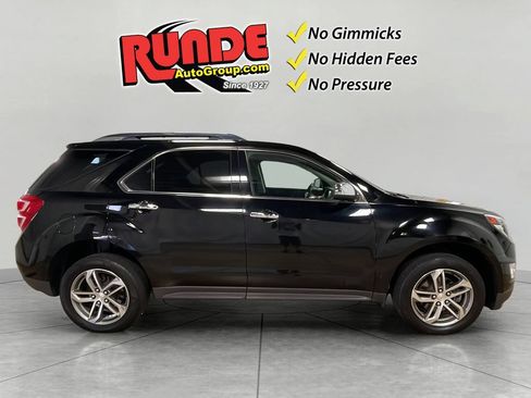 Used 2017 Chevrolet Equinox Premier w/ Enhanced Convenience Package AWD/4WD image 9