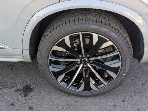New 2026 Volvo XC90 T8 Ultra w/ Protection Package Premier image 17