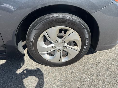 Used 2013 Honda Civic LX image 9