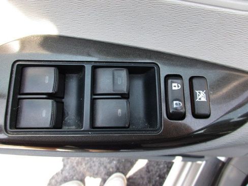 Used 2014 Toyota Sienna LE AWD/4WD image 16