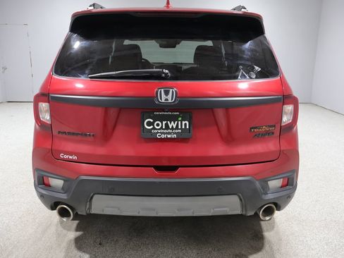 Used 2023 Honda Passport TrailSport image 3