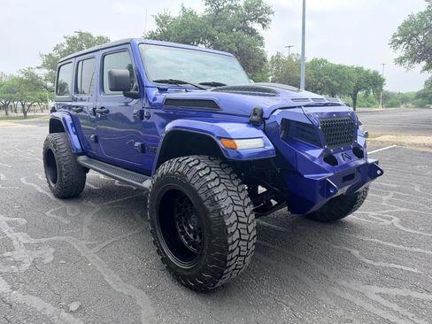 Used 2020 Jeep Wrangler Unlimited Sahara AWD/4WD image 7