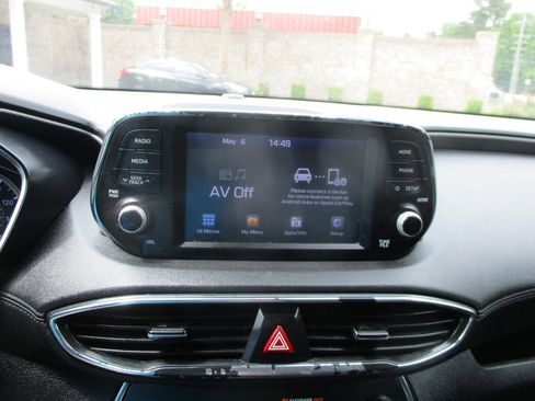Used 2019 Hyundai Santa Fe SE FWD image 17
