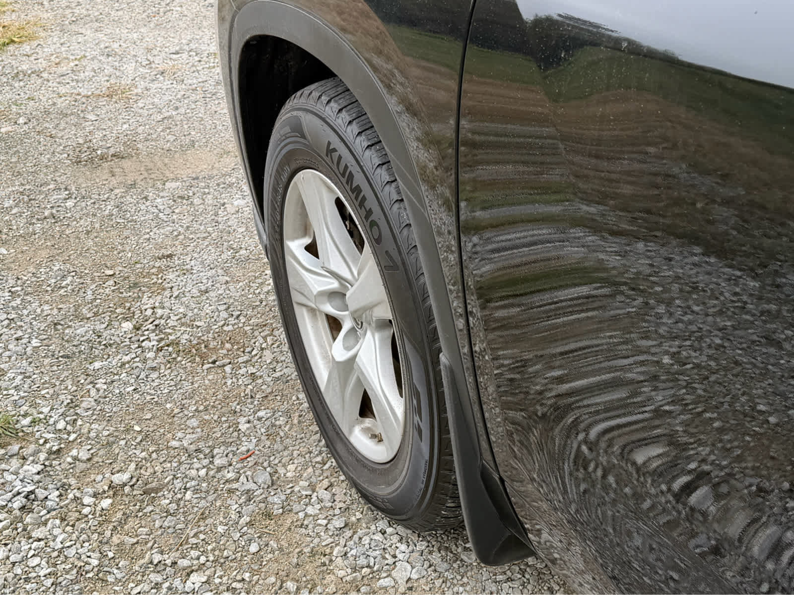 Used 2024 Toyota Highlander LE AWD/4WD image 6