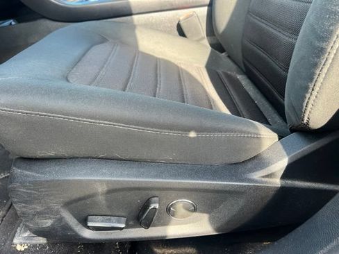 Used 2020 Ford Fusion SE FWD image 19