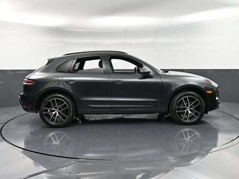 Certified 2026 Porsche Macan AWD/4WD image 9