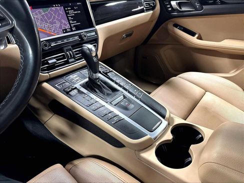 Used 2021 Porsche Macan AWD/4WD image 19