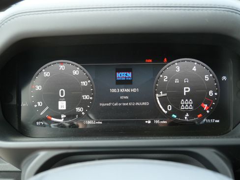 Used 2024 Land Rover Defender 130 V8 AWD/4WD image 24