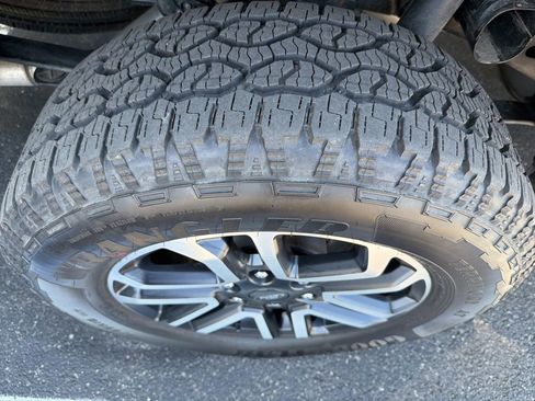 Used 2025 Ford Ranger Lariat w/ Trailer Tow Package image 2