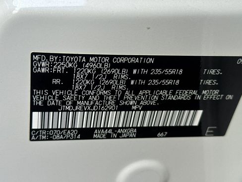 Certified 2018 Toyota RAV4 Limited w/ Advanced Technology Package image 31