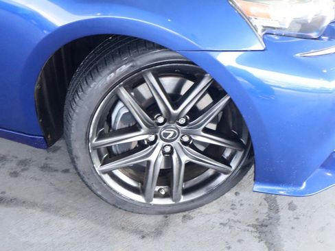 Used 2016 Lexus IS 350 w/ F Sport Package RWD image 3