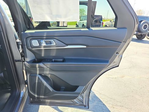 New 2026 Ford Explorer Tremor w/ Tremor Ultimate Package AWD/4WD image 31