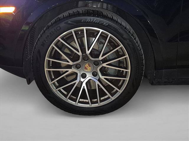 Used 2023 Porsche Cayenne S AWD/4WD image 24