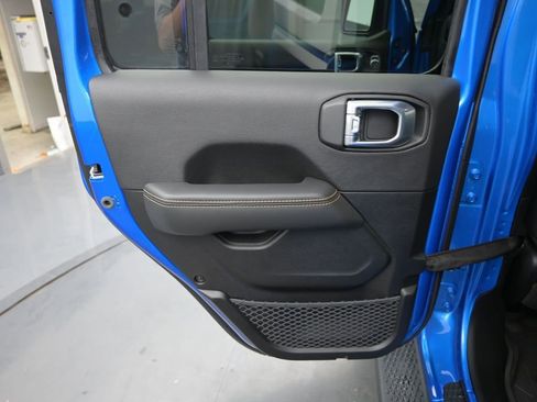 New 2026 Jeep Wrangler Unlimited Sahara AWD/4WD image 14