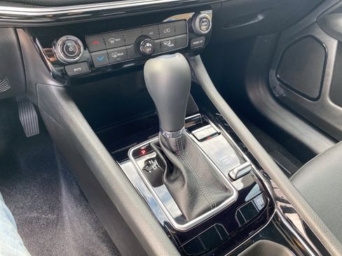 Used 2025 Jeep Compass Latitude w/ Altitude Special Edition image 36