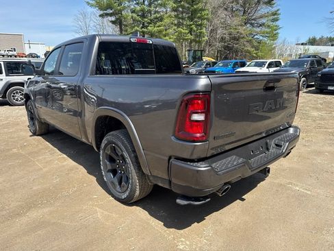 New 2026 RAM 1500 4x4 Crew Cab image 3