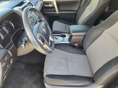 Used 2016 Toyota 4Runner SR5 image 22