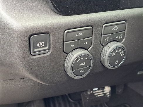 New 2026 Chevrolet Silverado 1500 LT image 8