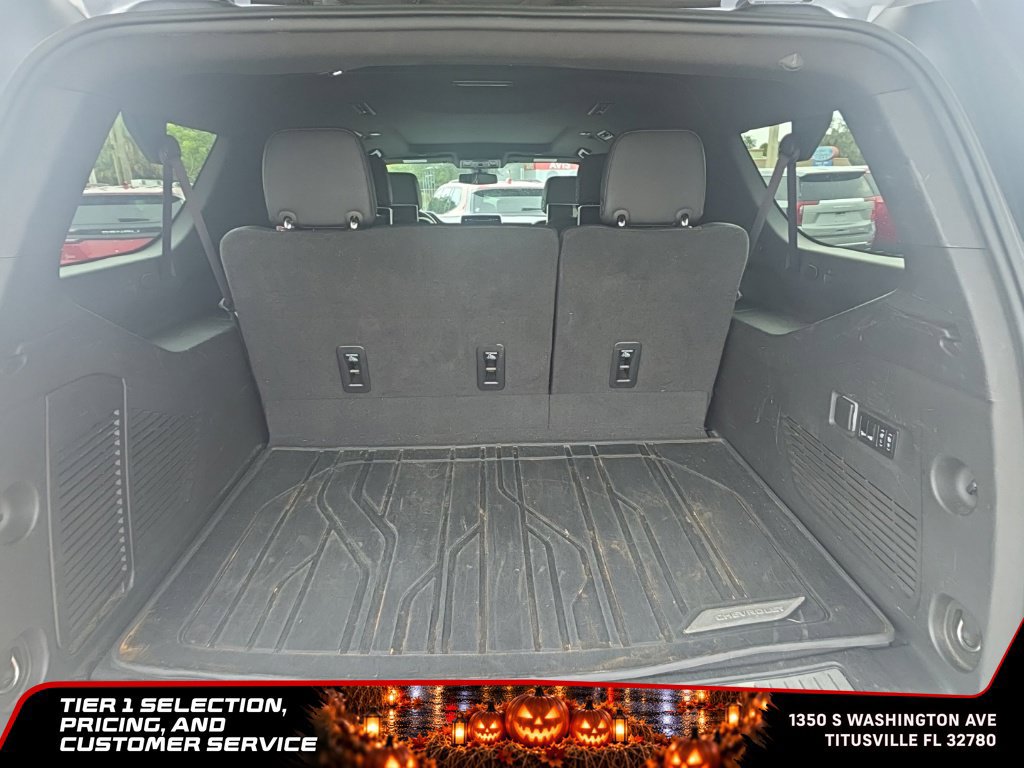Used 2022 Chevrolet Suburban Z71 w/ Luxury Package AWD/4WD image 15