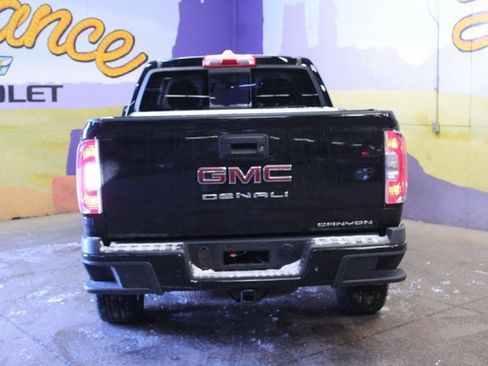 Used 2021 GMC Canyon Denali image 7