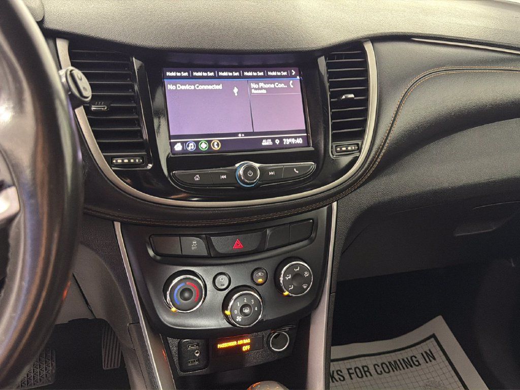 Used 2020 Chevrolet Trax LT w/ LT Convenience Package FWD image 22
