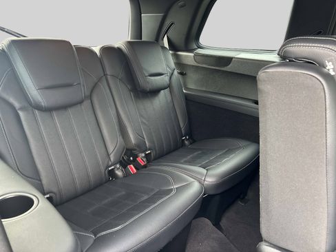 Used 2017 Mercedes-Benz GLS 450 4MATIC image 16