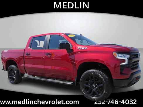 Used 2026 Chevrolet Silverado 1500 LT Trail Boss w/ Convenience Package II AWD/4WD image 1