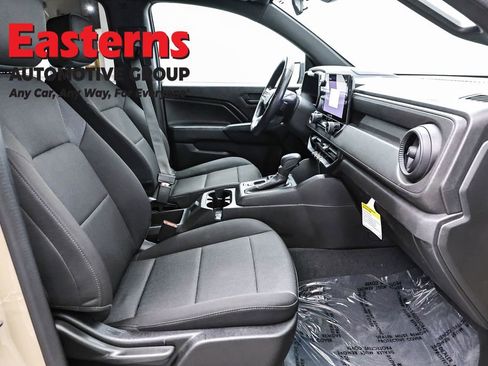 Used 2023 Chevrolet Colorado W/T image 22