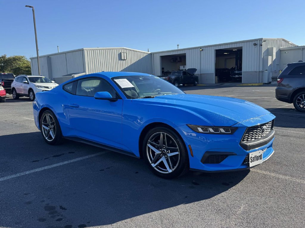 Used 2024 Ford Mustang Coupe RWD image 9