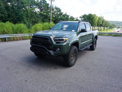 Used 2021 Toyota Tacoma Limited AWD/4WD image 24