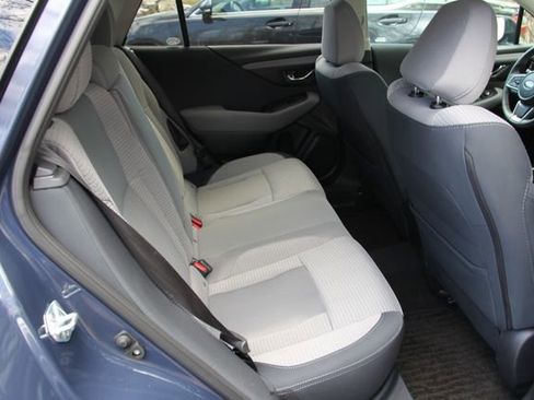 Used 2025 Subaru Outback Premium AWD/4WD image 34