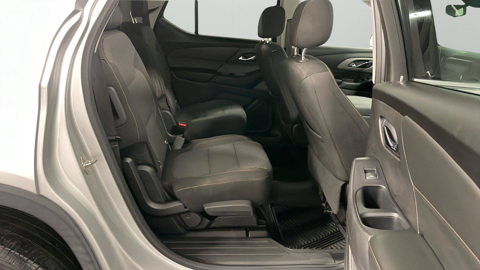Used 2018 Chevrolet Traverse LT FWD image 13